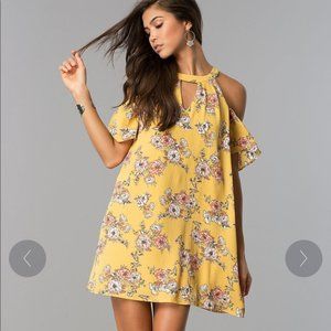 As U Wish Yellow Keyhole Neckline Off the Shoulder Dress Size XXS